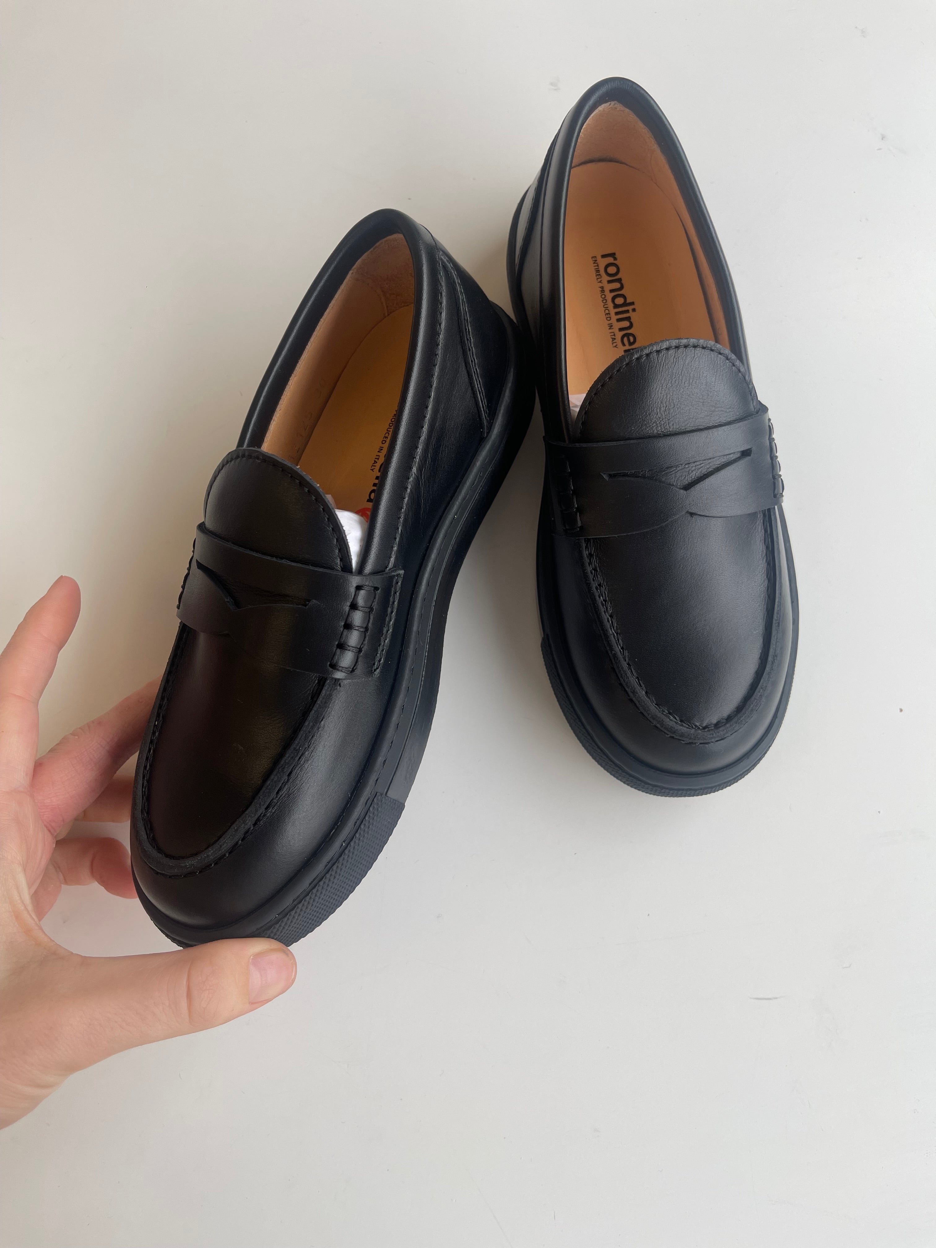 Rondinella Black Loafer