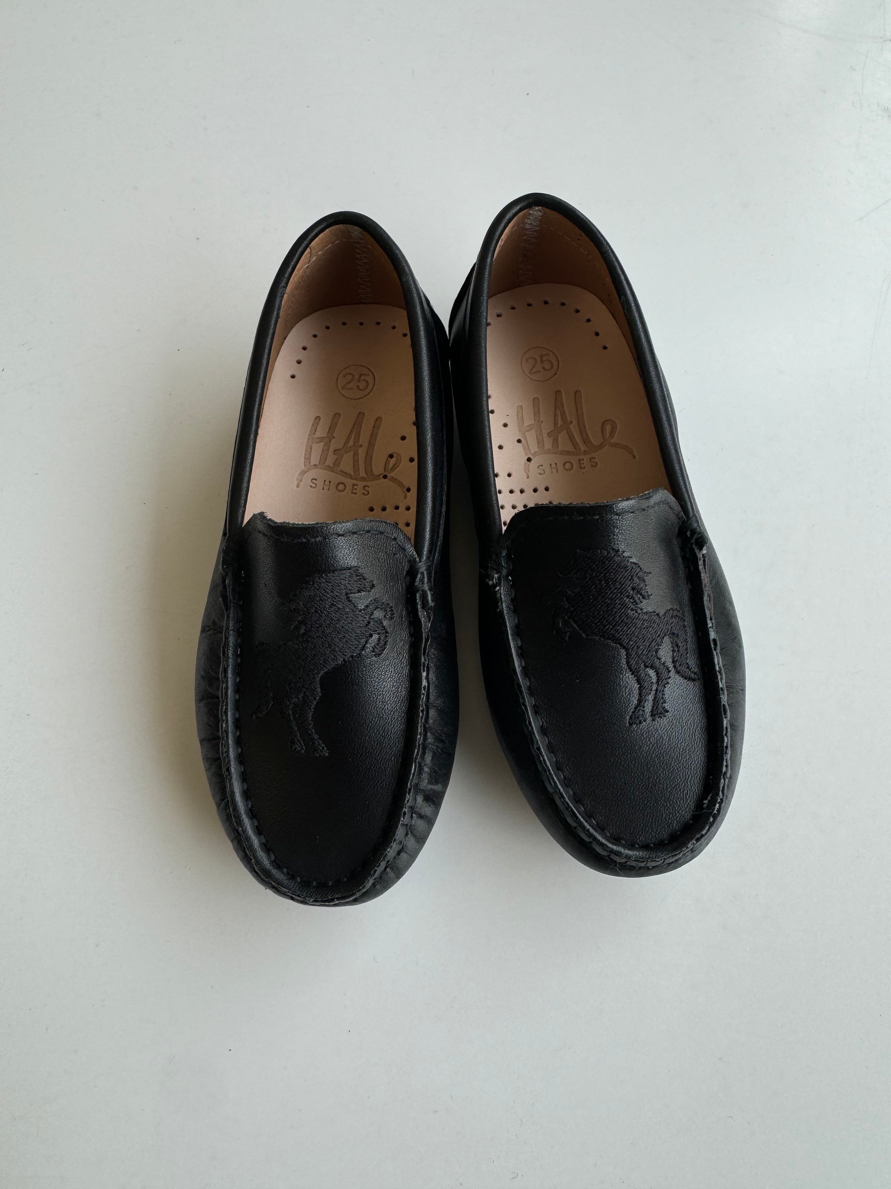 LMDI Black Horse Loafer