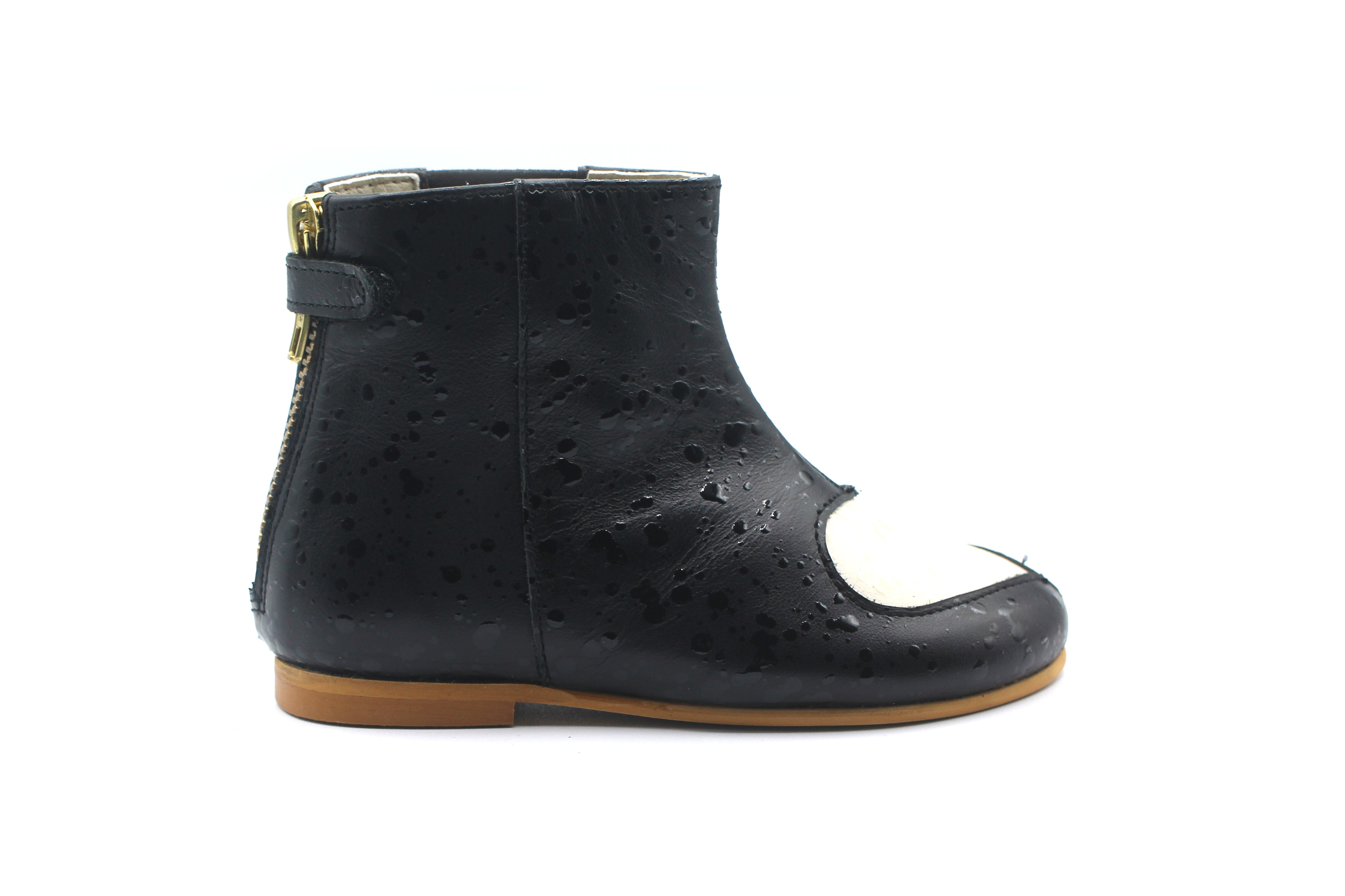 Sonatina Black Leather Heart Bootie